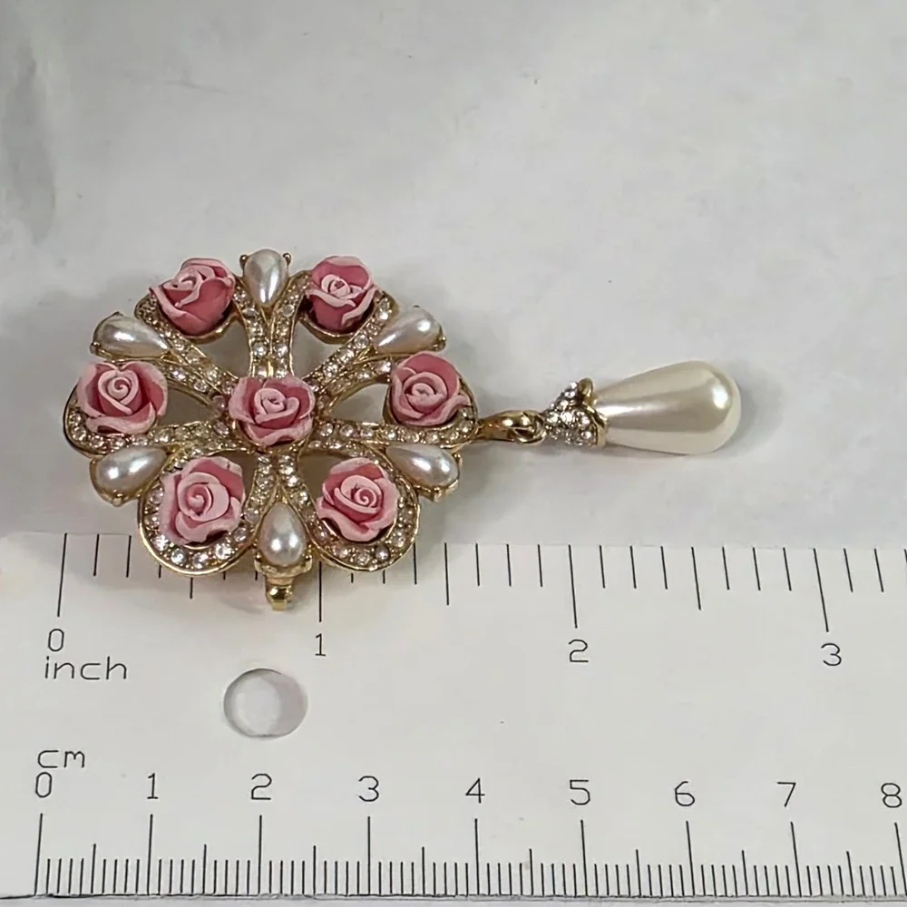 Avon Pink Rose Brooch Faux Pearl Dangle  Gold Tone Rhinestone Pin Cottagecore